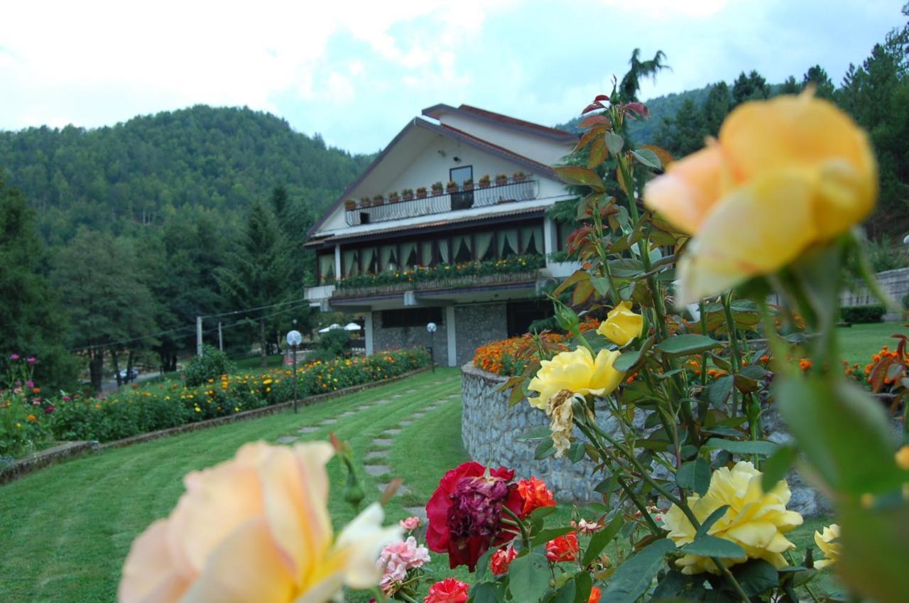 Hotel Lo Sciatore Cotronei Luaran gambar