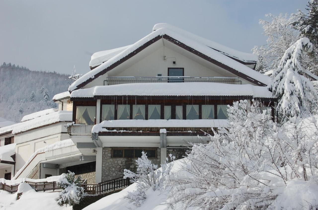Hotel Lo Sciatore Cotronei Luaran gambar