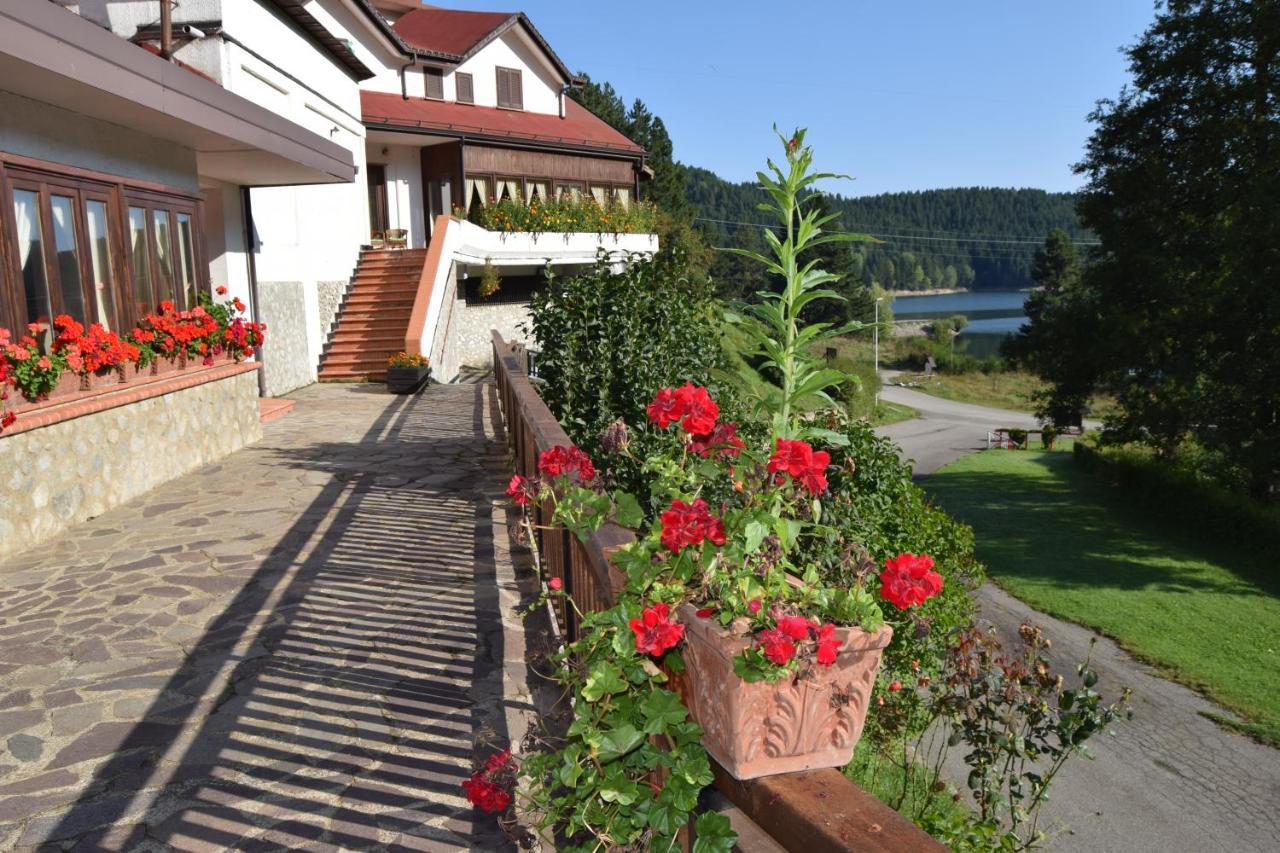 Hotel Lo Sciatore Cotronei Luaran gambar