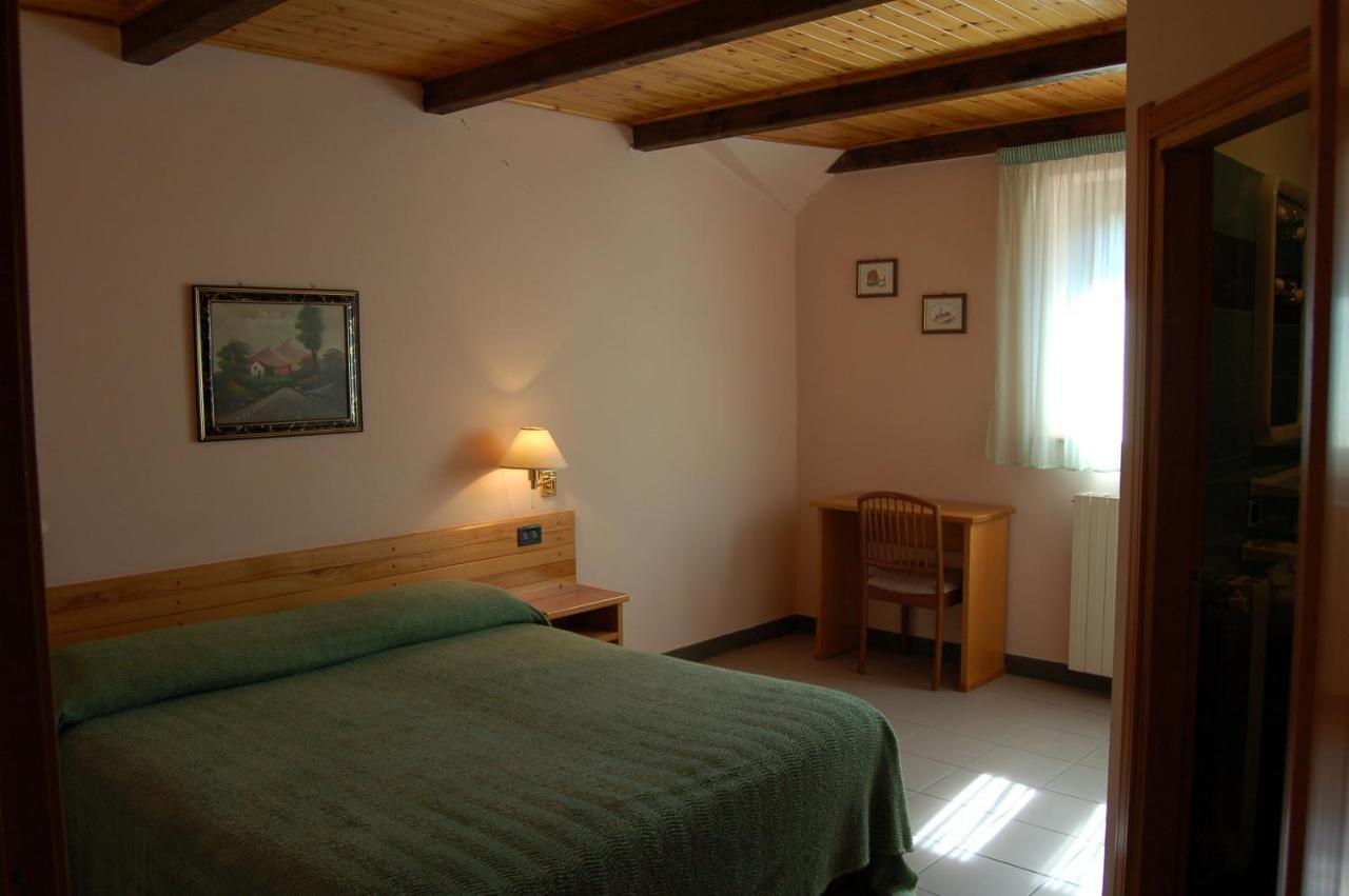 Hotel Lo Sciatore Cotronei Luaran gambar