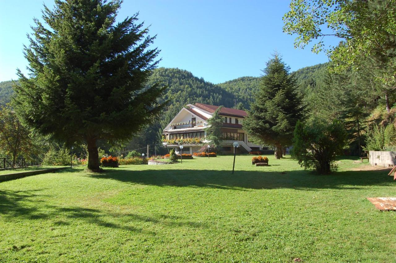 Hotel Lo Sciatore Cotronei Luaran gambar